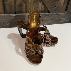 Elegant Leopard Print Mules with Butterfly Accent